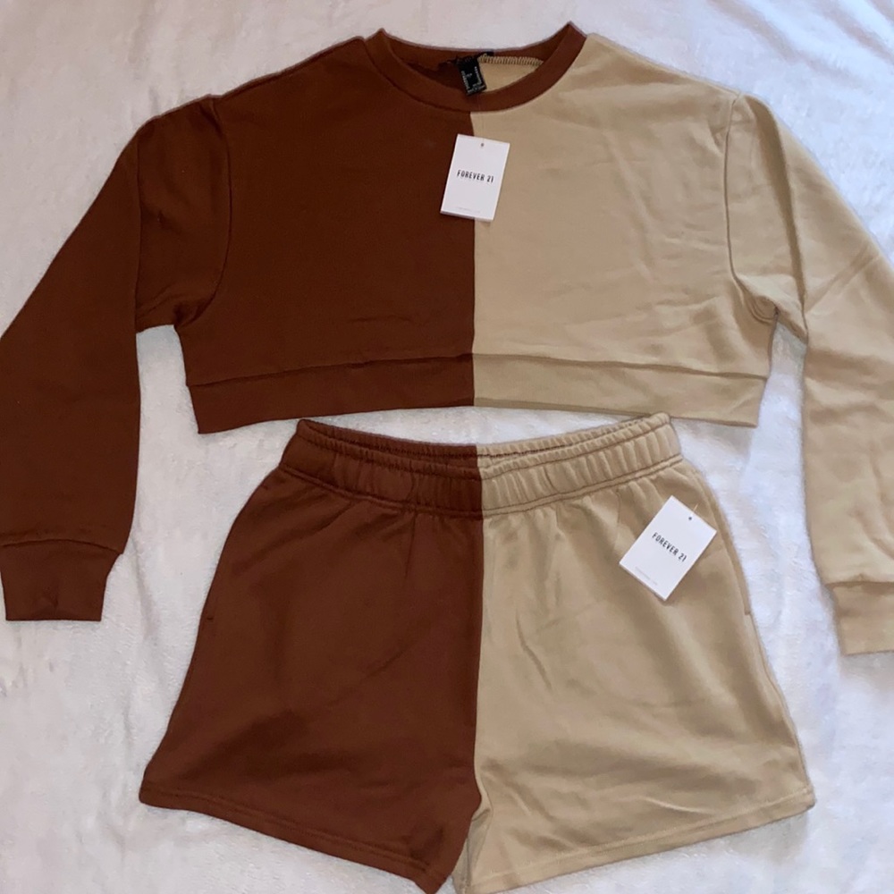 Symmetrical 2 piece set!